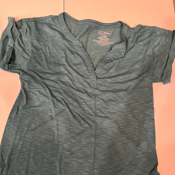 L.L. Bean Green Short Sleeve T Shirt V Neck Buttons Cuffed Sleeves Small  💗 - Picture 11 of 12